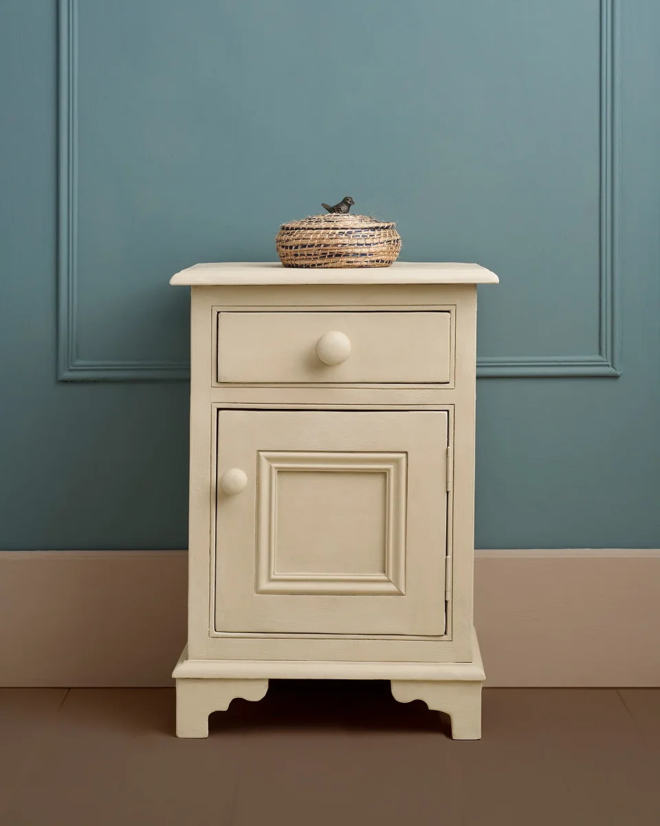 Annie Sloan Chalk paint - Canvas